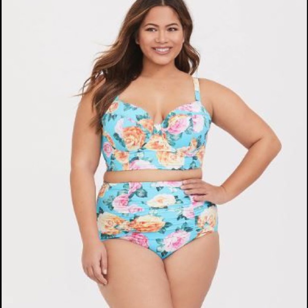 Torrid Floral Longline Bikini Top Size 1 NWT